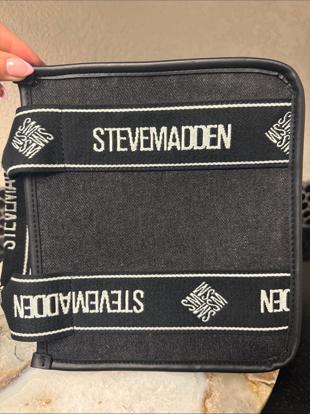 Steve Madden Bwebber Small Pebbled Crossbody Tote Black Logo Bag - Picture 9 of 12